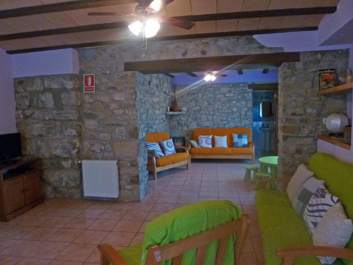 Can Mahola Beuda Exterior photo